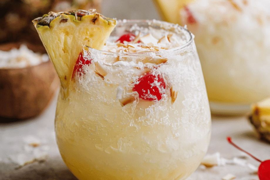 🍍 Piña Colada Punch – Creamy Tropical Bliss in a Bowl